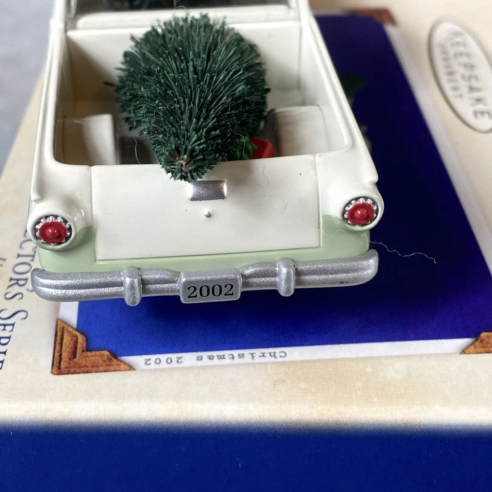 2002 Hallmark Keepsake Ornament 1957 Ford Ranchero Pick Up